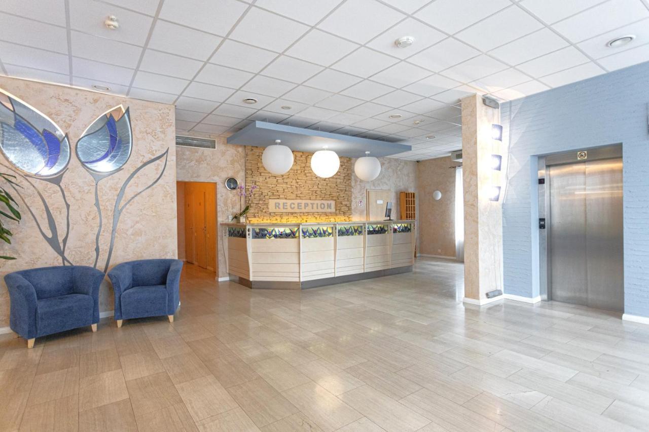 Good Stay Eiropa Hotel Economy Jūrkalne Eksteriør billede