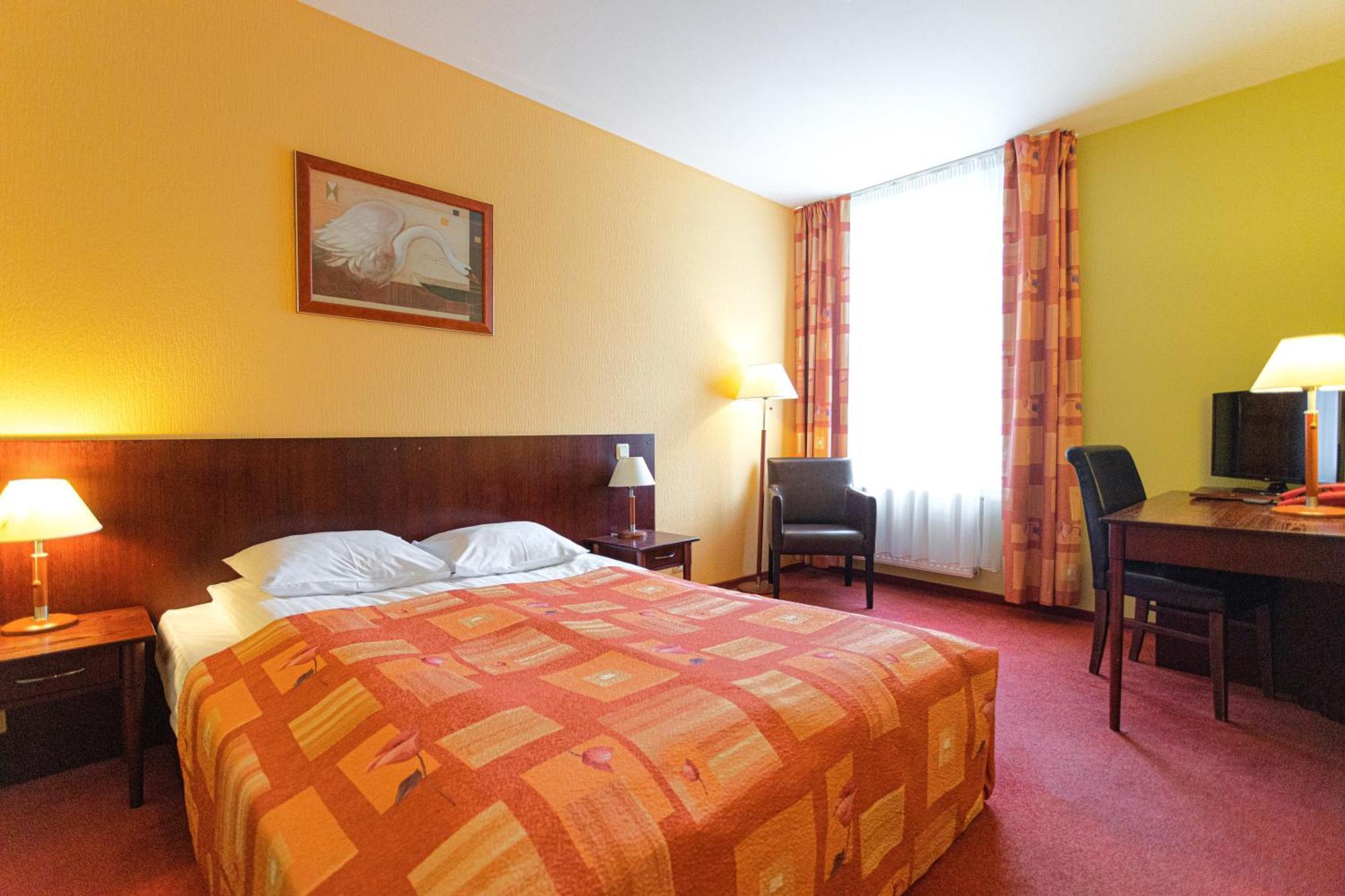 Good Stay Eiropa Hotel Economy Jūrkalne Eksteriør billede