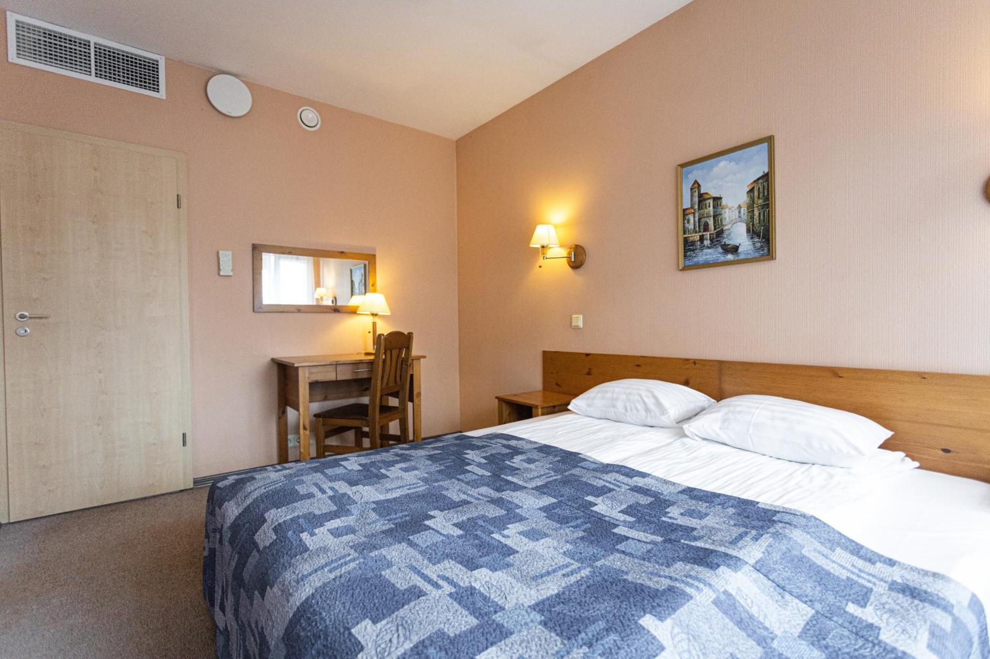 Good Stay Eiropa Hotel Economy Jūrkalne Eksteriør billede