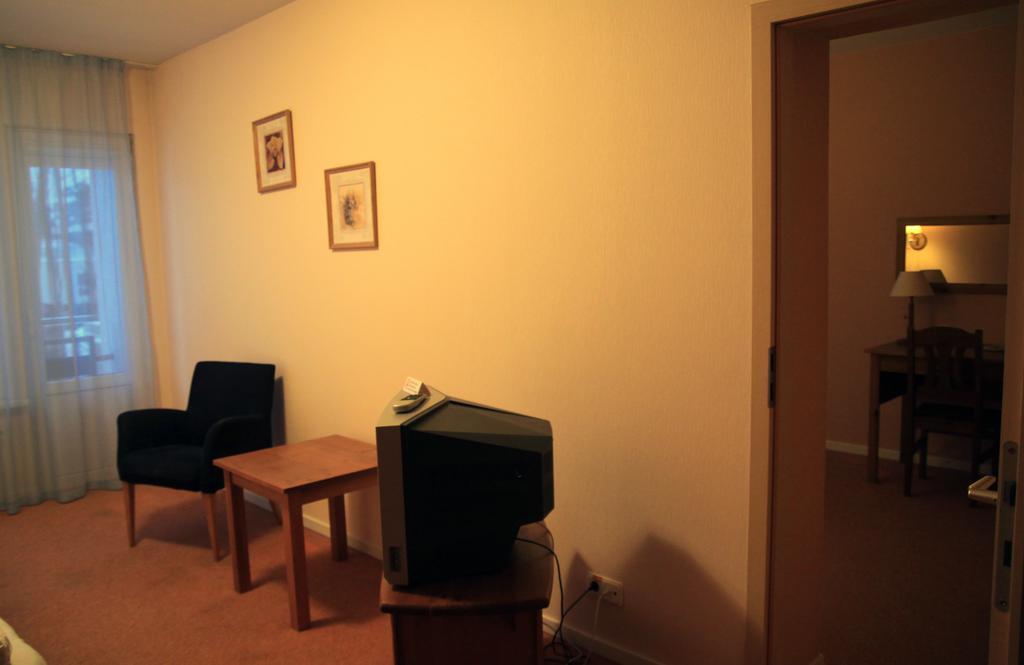 Good Stay Eiropa Hotel Economy Jūrkalne Eksteriør billede