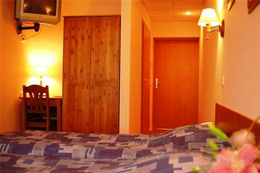 Good Stay Eiropa Hotel Economy Jūrkalne Eksteriør billede