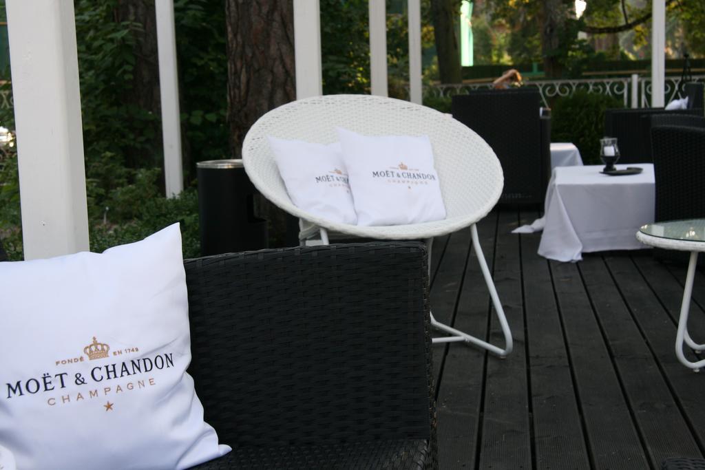 Good Stay Eiropa Hotel Economy Jūrkalne Eksteriør billede
